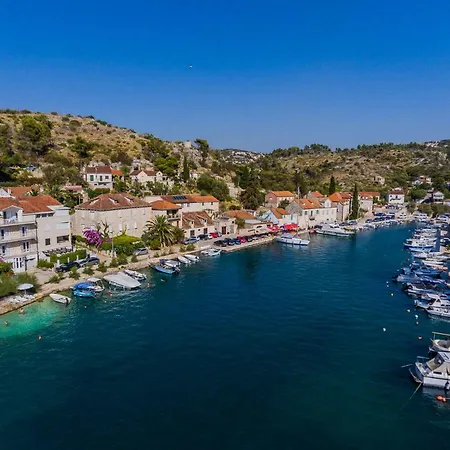Seaview Апартаменты *